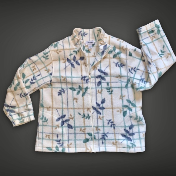 v i n t a g e :: Oversized Floral Pastel Zippered Fleece Jacket - Picture 4 of 12